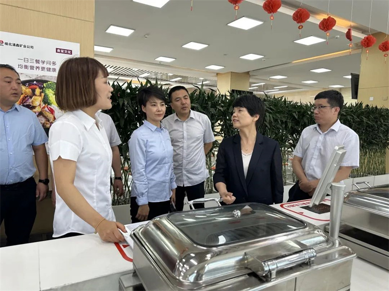 公司黨委副書記、工會主席張瀅到涌鑫公司開展調(diào)研（2）.jpg